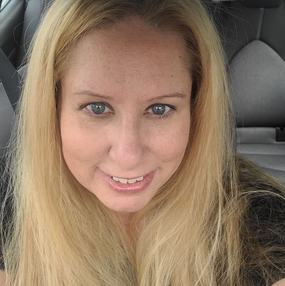 Meet your Posher, Tiffany